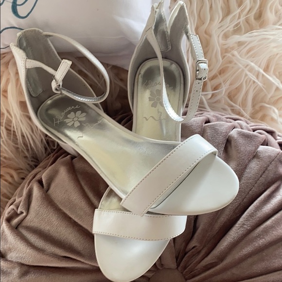 white heels size 3